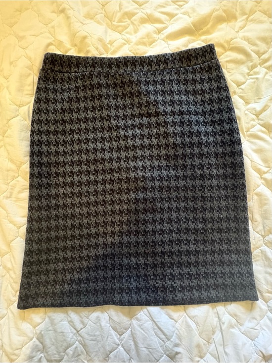 Lyse Spénard Dresses & Skirts - Lyse Spénard Gray Houndstooth Pencil Skirt Size M – Career Office Classic